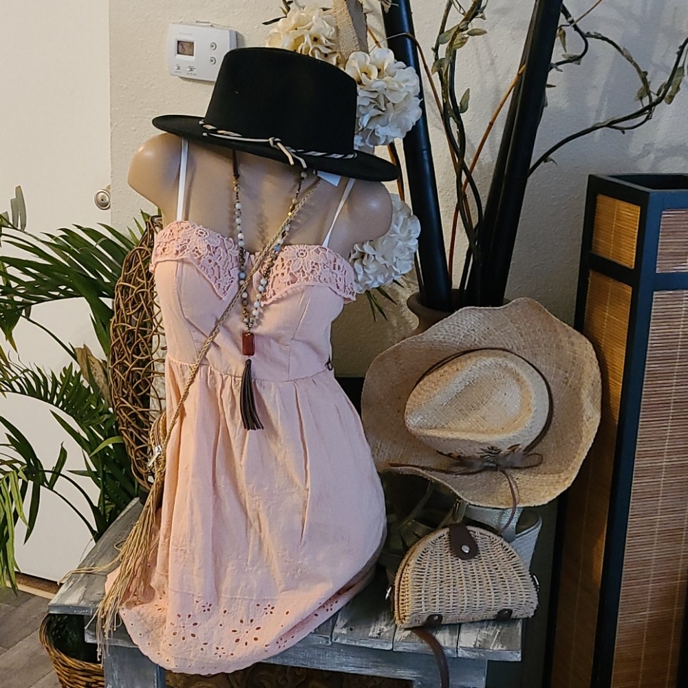 SALE PEACH EMBROIDERED MINI FLOWER LACE DRESS - Picture 9 of 16